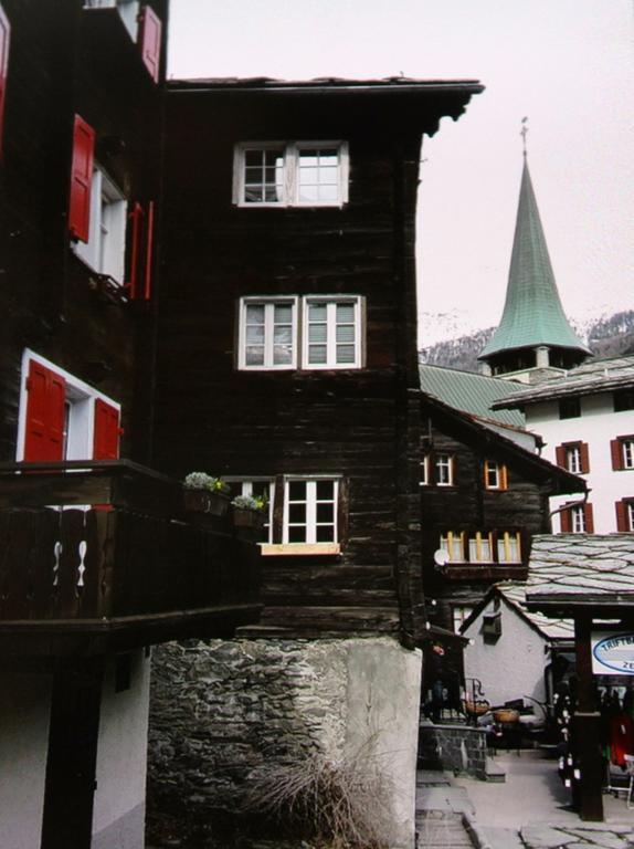 Beim Kirchplatz Lägenhet Zermatt Exteriör bild